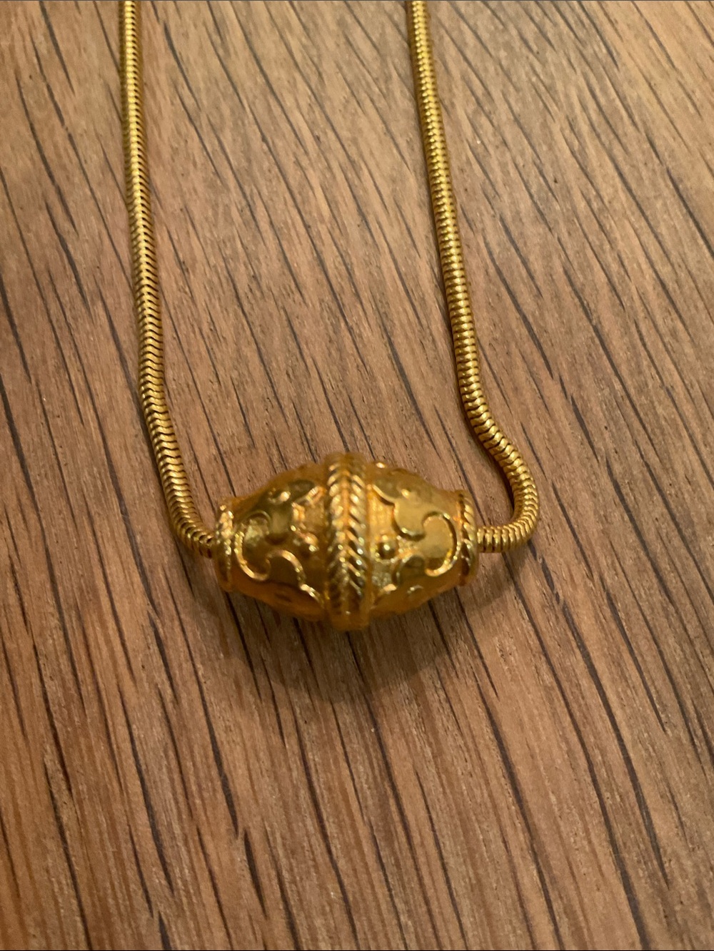 Vintage Anne Klein II Gold Tone Necklace With Barrel Bead - Picture 2 of 4